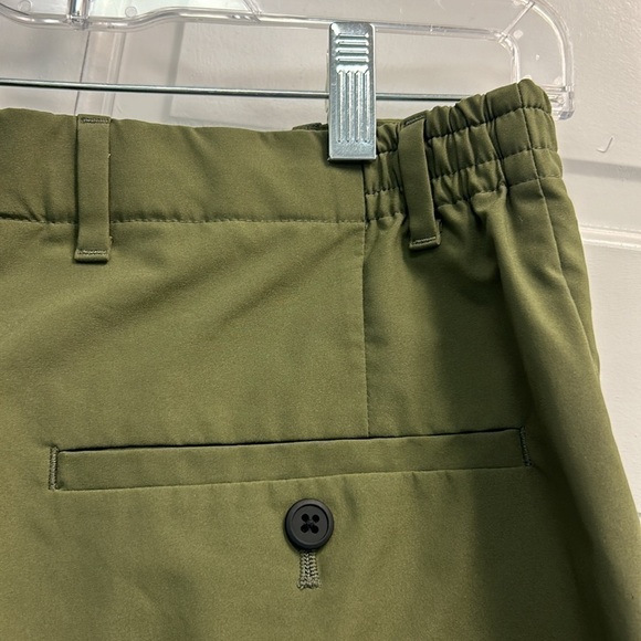 Uniqlo x Theory Men’s Ultra Light Relaxed Shorts Size S - Picture 10 of 10